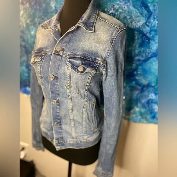 Jean jacket - Picture 12 of 13